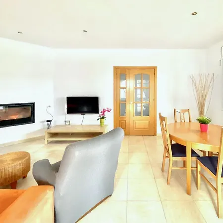 Villa Charming In With Private Pool